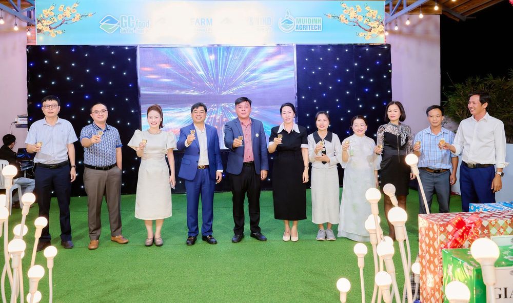 Tiệc Tất niên VietFarm 2024: Một đêm cảm xúc và tự hào