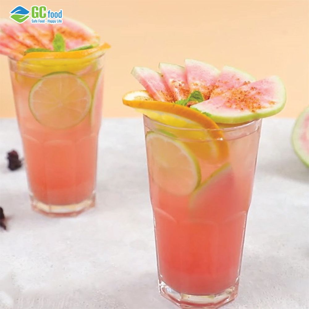 Trà trái cây kết hợp topping thạch dừa là món nước giải khát ít calo.