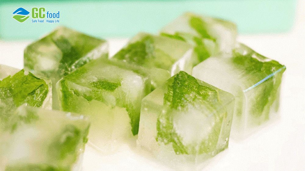 A natural way to help fade dark spots and pigmentation is using frozen aloe vera for skincare.