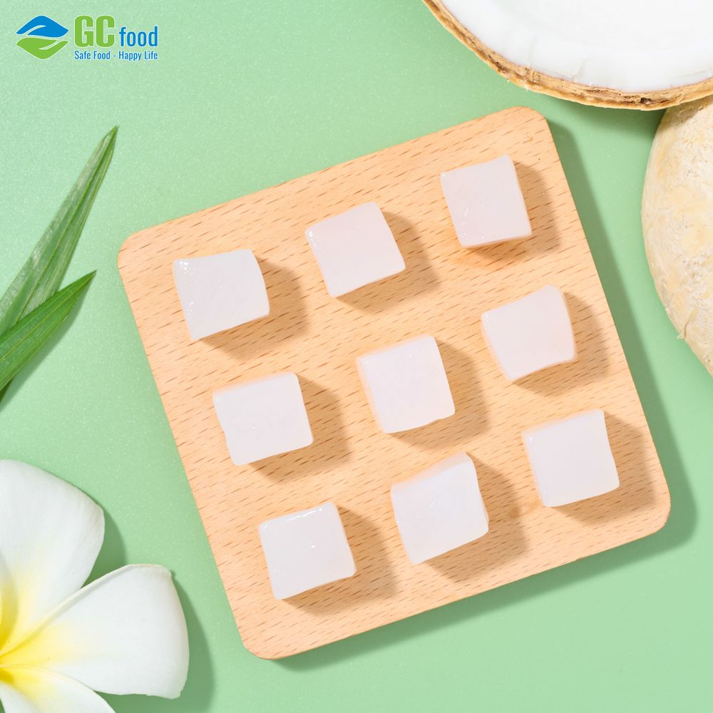 Coconut jelly makes the perfect topping for Vietnamese fruit beams.
