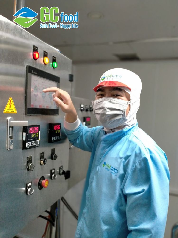 Hệ thống tiệt trùng UHT tại Công ty Cổ phần Thực phẩm Cô Cô Việt Nam (VINACOCO).
