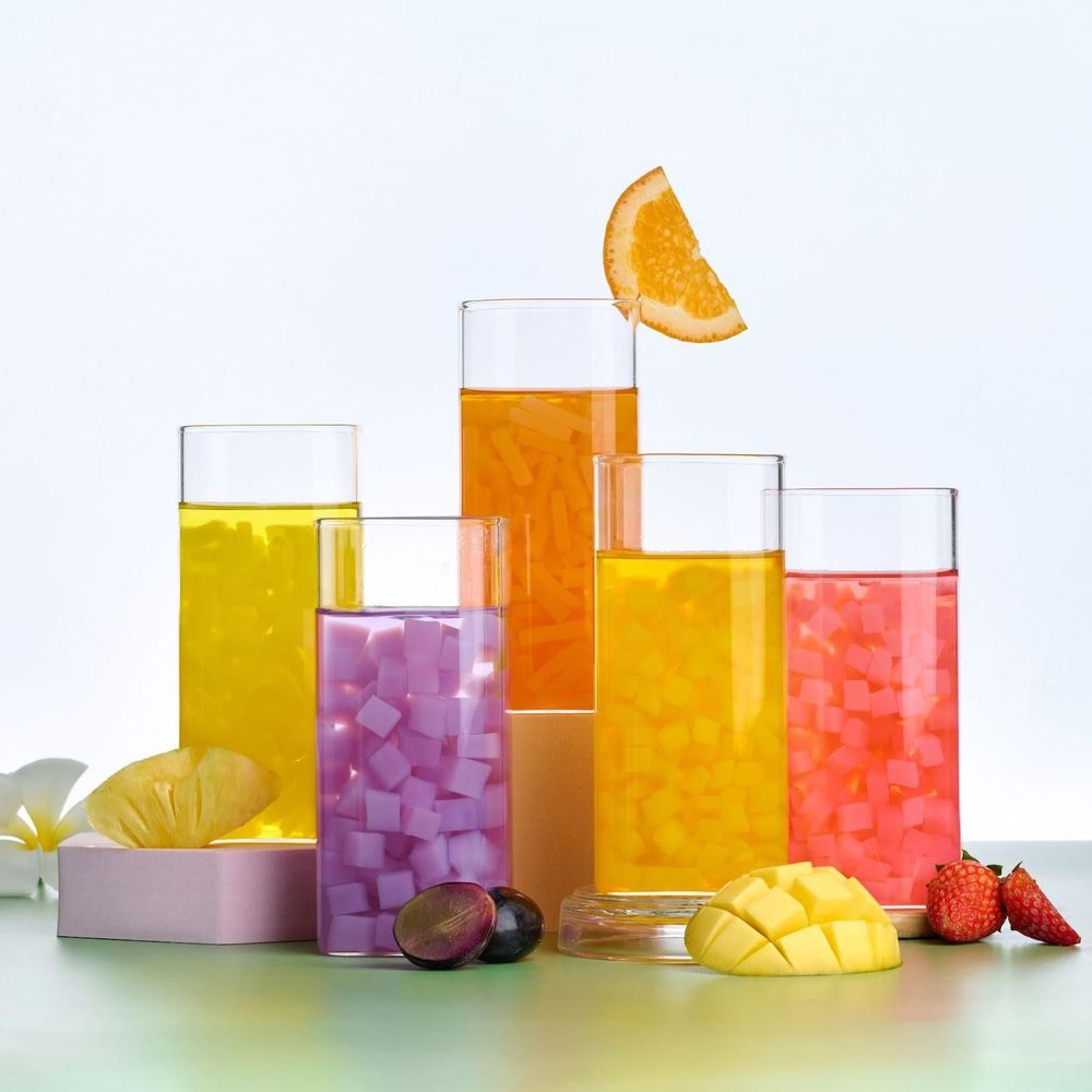 Colorful coconut jelly varieties are actually made using natural coloring, making them safe for health.