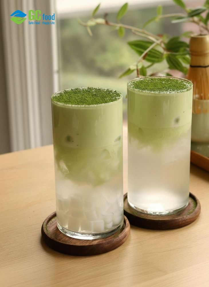The finished matcha with coconut water features two visually appealing layers and when enjoyed with GC Food nata de coco, it creates an irresistible flavor.