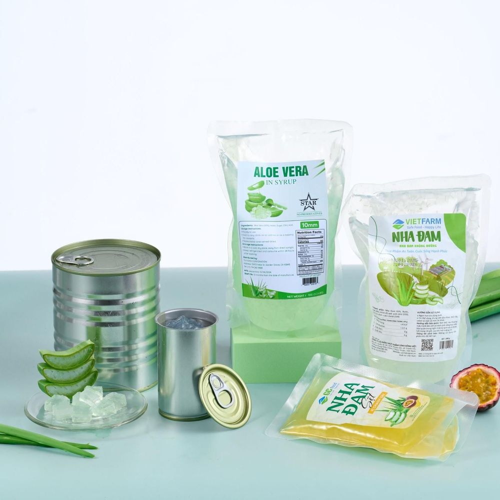 Cut aloe vera from GC Food has been cleaned and processed, you can buy it and use it right away.