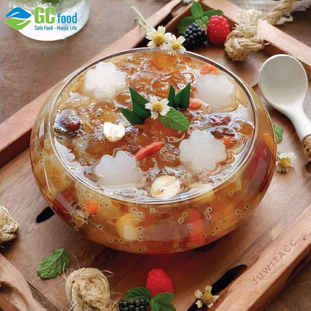 Các nguyên liệu nấu sâm bổ lượng gồm những món đơn giản như phổ tai, táo tàu, hạt sen...