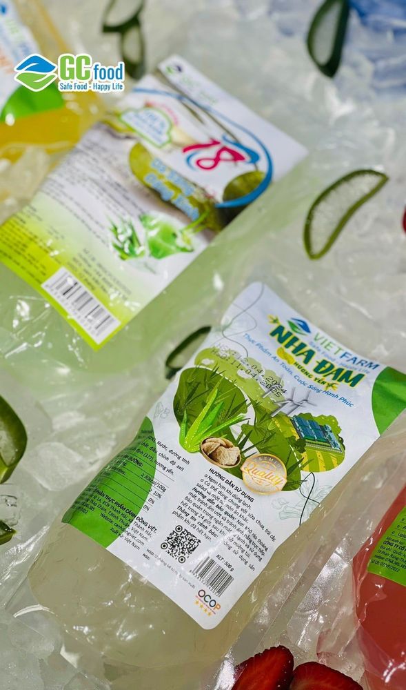 You can use GC Food's packaged aloe vera instead of making your own to save time.