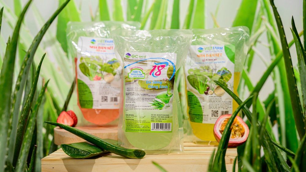 To save time, you can use prepackaged aloe vera from GC Food.