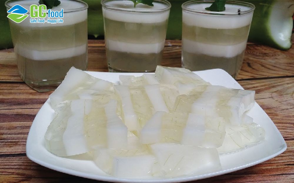 Thành phẩm nha đam rau câu trong veo, dẻo thơm và mát lạnh.