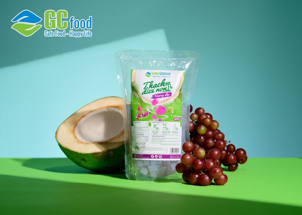 Thạch dừa GC Food vị ngon dịu nhẹ, thanh mát, rất thích hợp làm đồ ăn vặt lành mạnh. 
