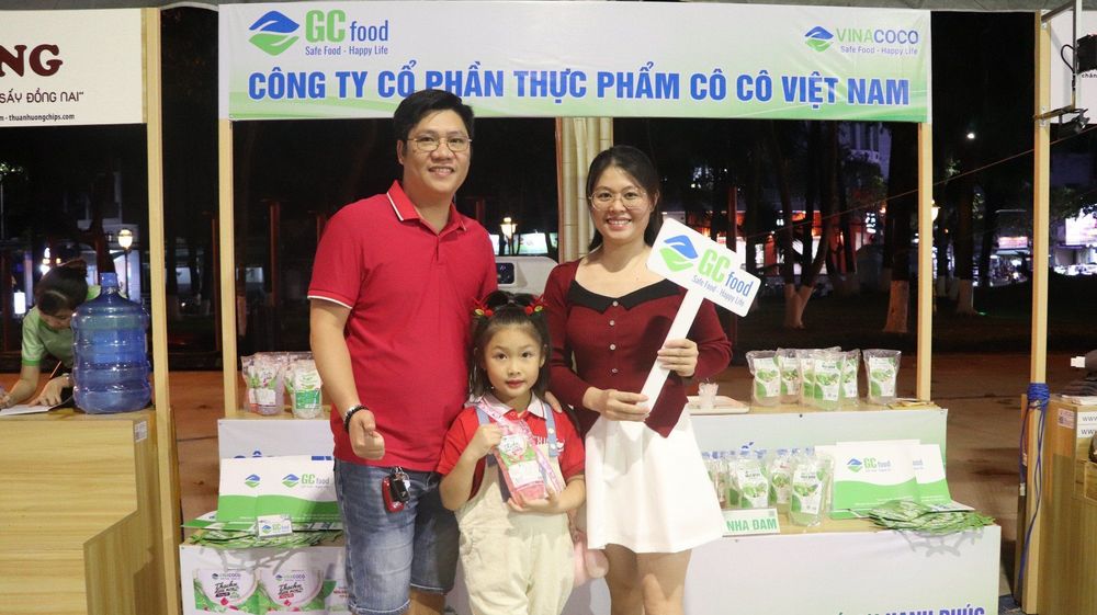 Mọi lứa tuổi đều có thể tiêu thụ thạch dừa thô, kể cả trẻ nhỏ.