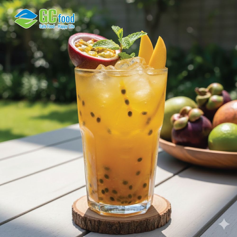 Trà xoài chanh leo có màu sắc bắt mắt và hương vị kích thích vị giác. 