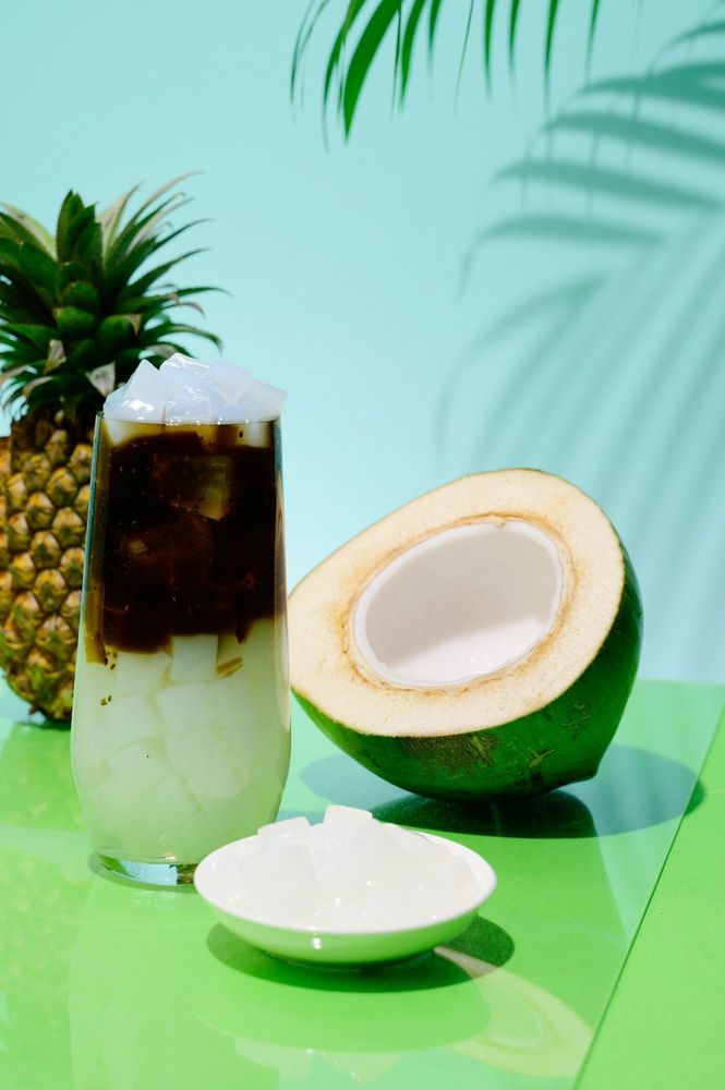 Coconut jelly can help digestion and regulate cholesterol in the body.
