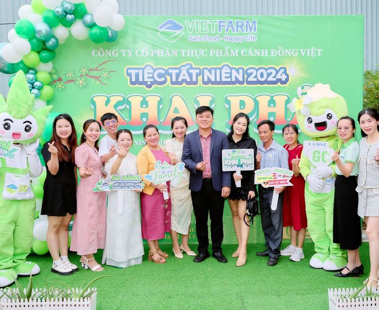 Tiệc Tất niên VietFarm 2024: Một đêm cảm xúc và tự hào