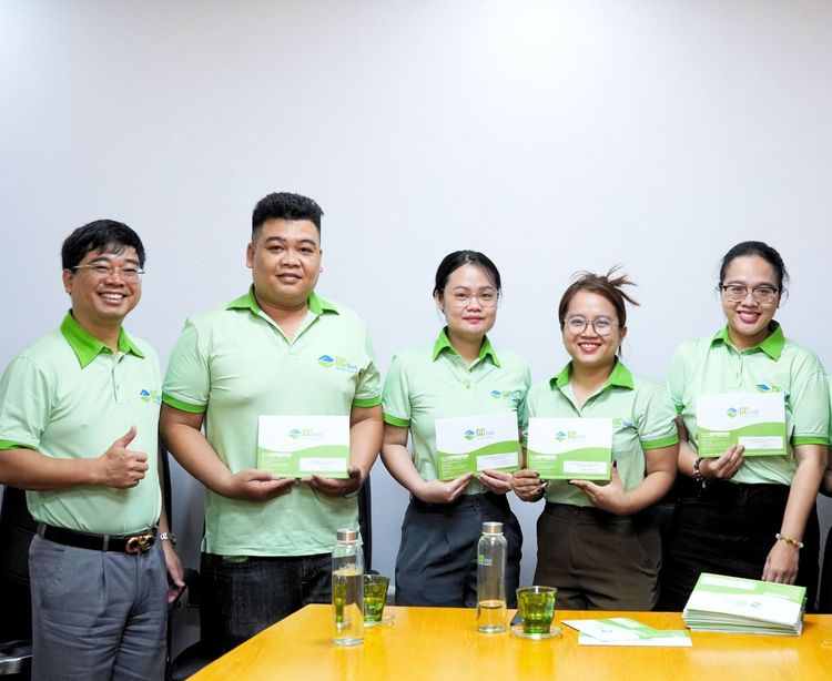 Gặp mặt cuối năm & Chúc Tết Xuân Ất Tỵ 2025: Quà tặng tri ân - Trao gửi hi vọng