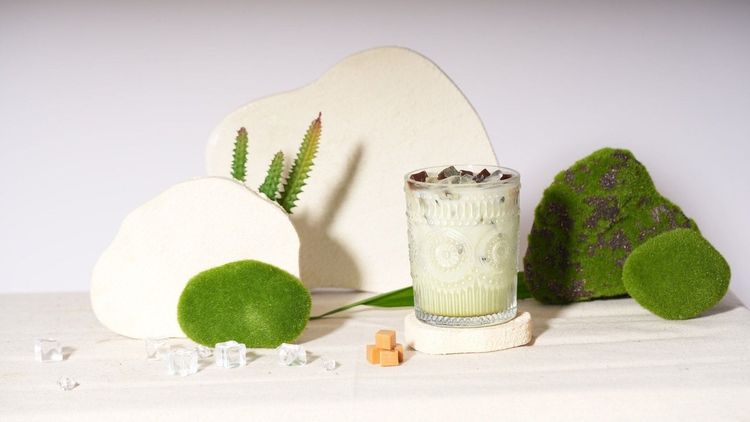 How to make cool aromatic nata de coco milk tea at home