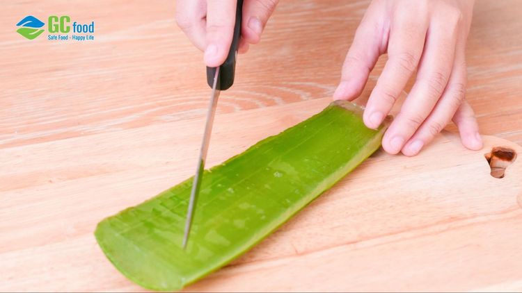 How to peel aloe vera quickly: 3 professional tips from GC Food