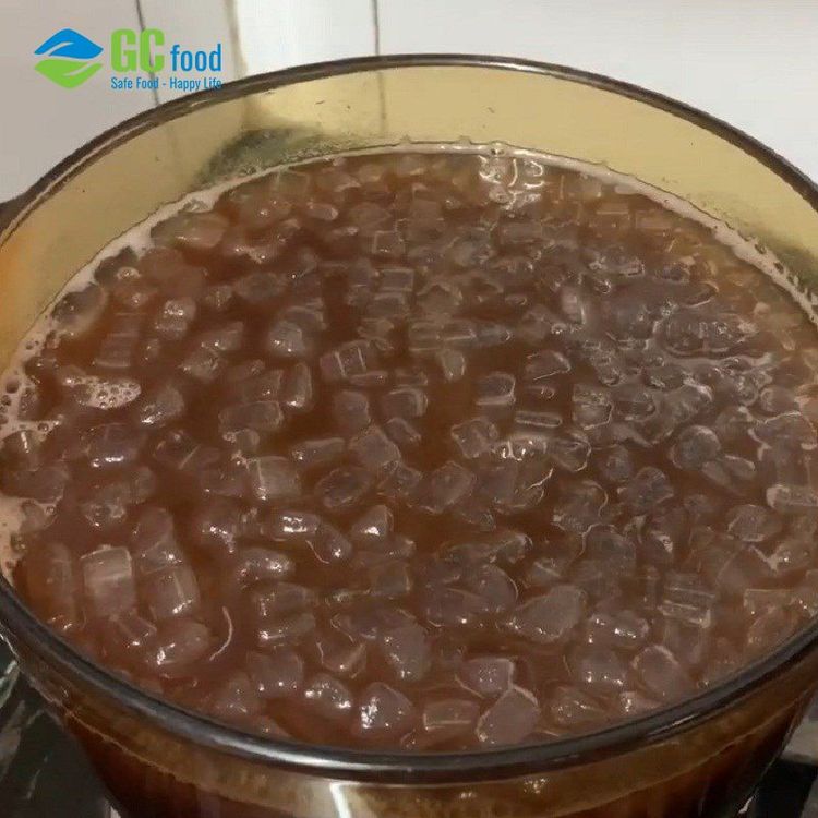 Aloe vera ginseng drink tastes better when served cold, enhancing its refreshing and thirst-quenching effect.