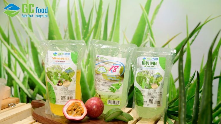 Refreshing passion fruit mangosteen tea recipe with aloe vera topping