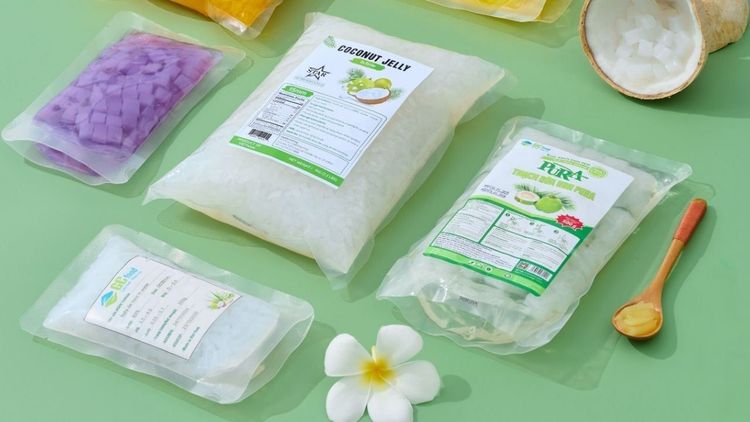 Cách làm thạch dừa non lá nếp đơn giản nhưng ăn là mê