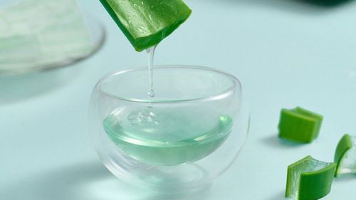 Natural aloe vera facial cleanser: How to use it the right way