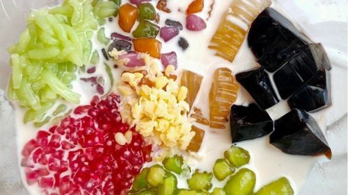 How to make Vietnamese rainbow sweet soup with coconut jelly