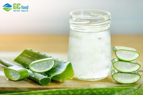 Is drinking natural aloe vera with rock sugar daily good, and how much is enough?