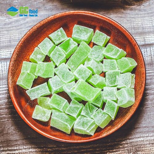 Mứt nha đam có kết cấu dẻo dai, thơm mùi đường thốt nốt và rất dễ ăn. 
